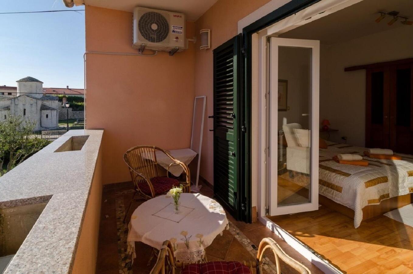 Holiday Home Old Town - Great Location Нін Екстер'єр фото