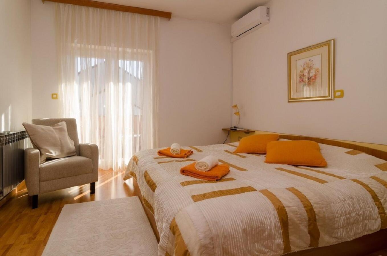 Holiday Home Old Town - Great Location Нін Екстер'єр фото