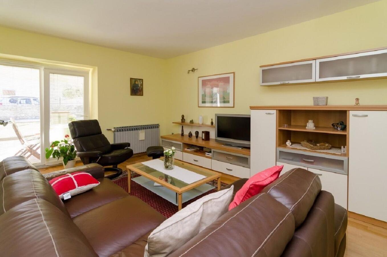 Holiday Home Old Town - Great Location Нін Екстер'єр фото